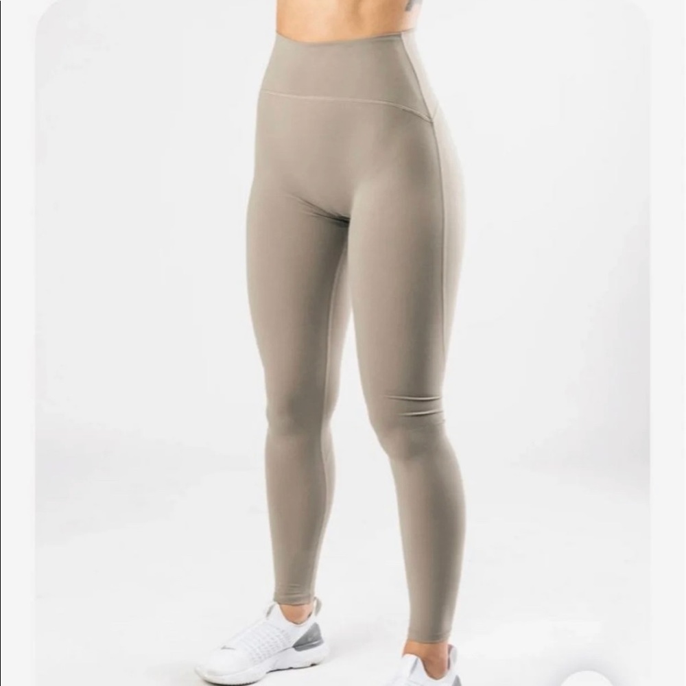 Alphalete Surface Leggings